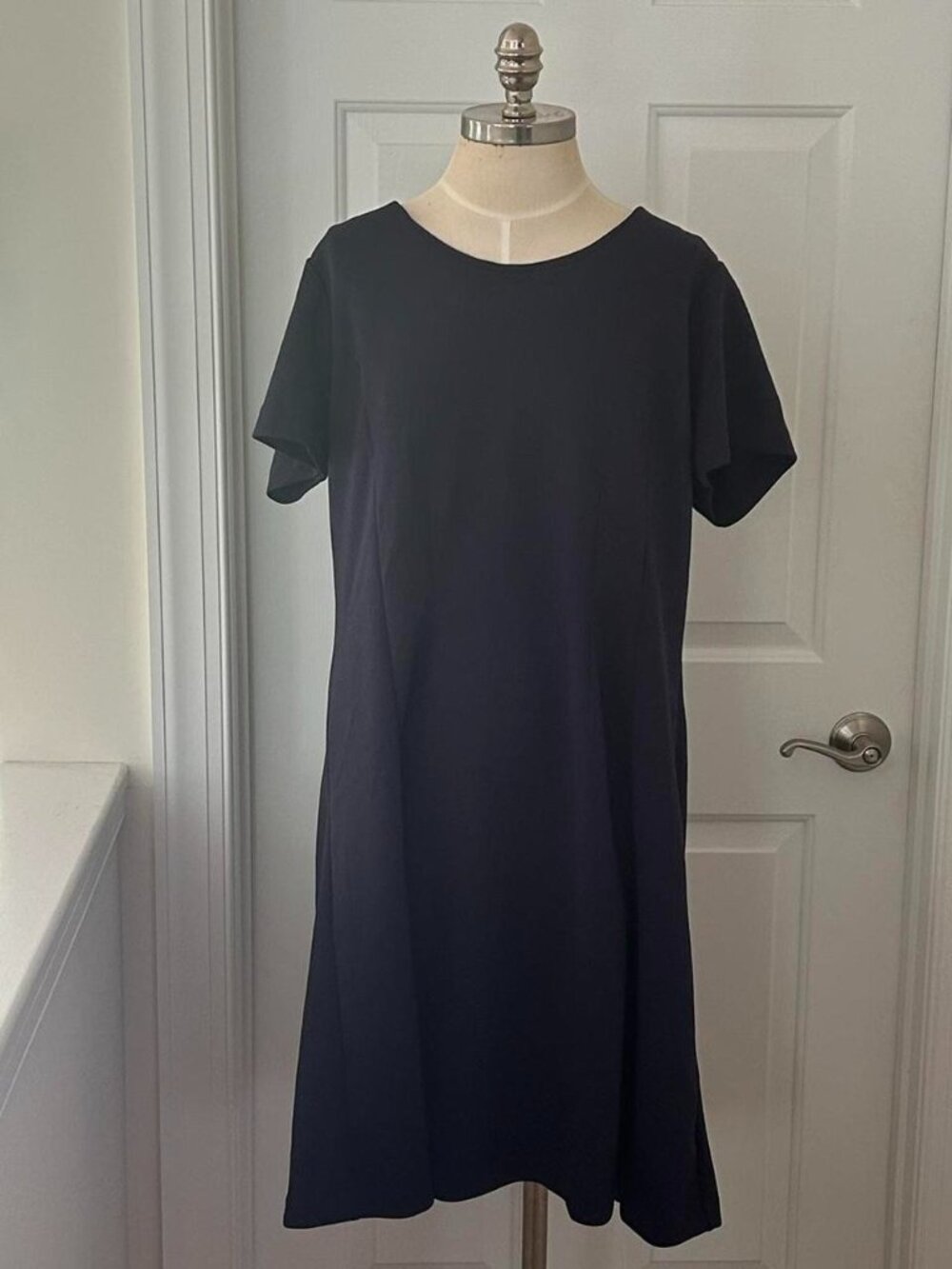 Banana Republic navy blue dress with zipper back, size XL